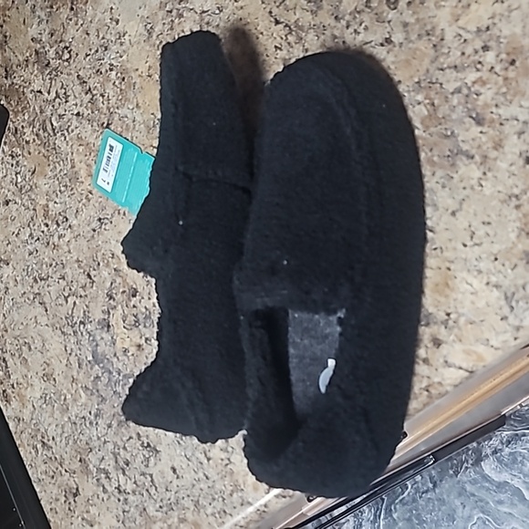 Slippers - Picture 2 of 6